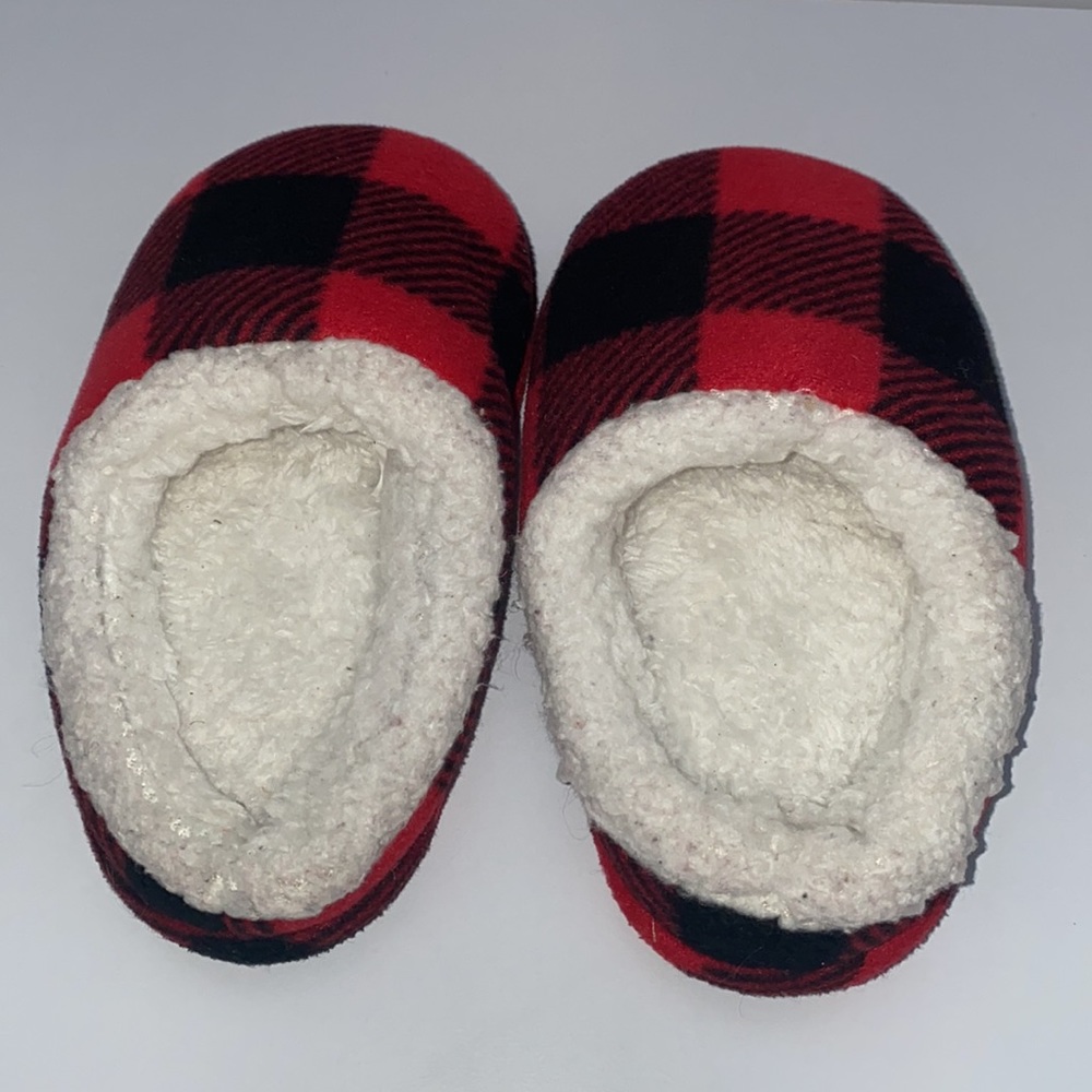 unisex Buffalo plaid toddler size 10/11 slippers - Picture 2 of 3